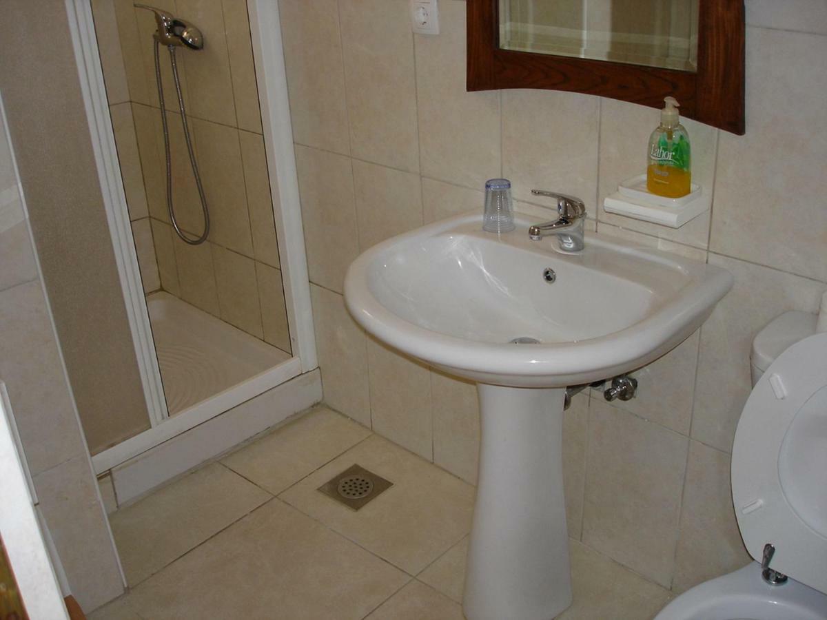 Tutini Dvori Apartamento Primošten Exterior foto