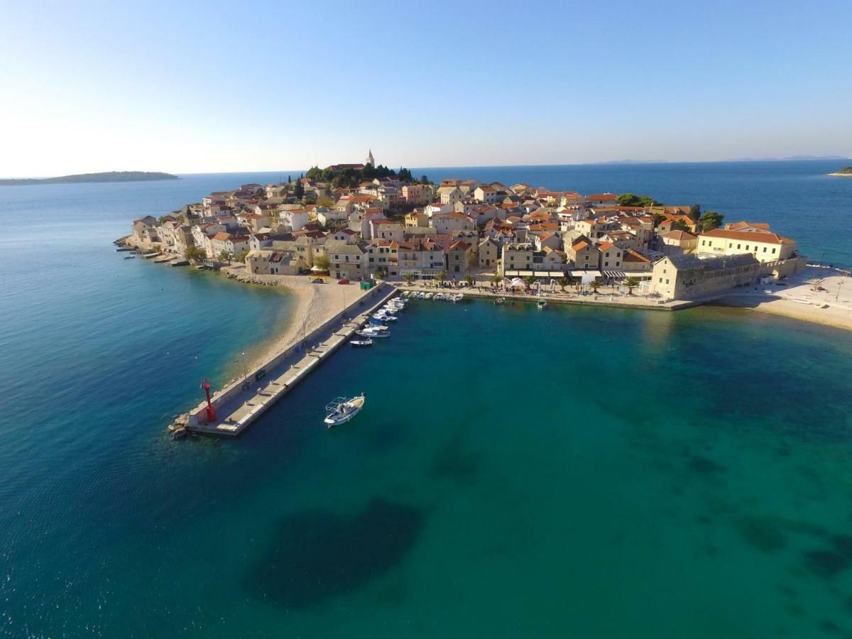 Tutini Dvori Apartamento Primošten Exterior foto