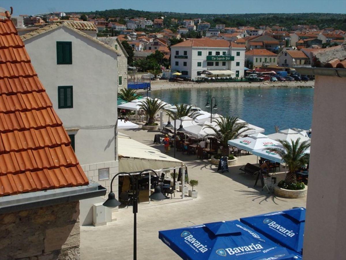 Tutini Dvori Apartamento Primošten Exterior foto