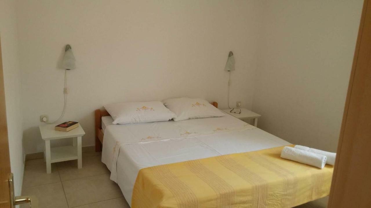 Tutini Dvori Apartamento Primošten Exterior foto