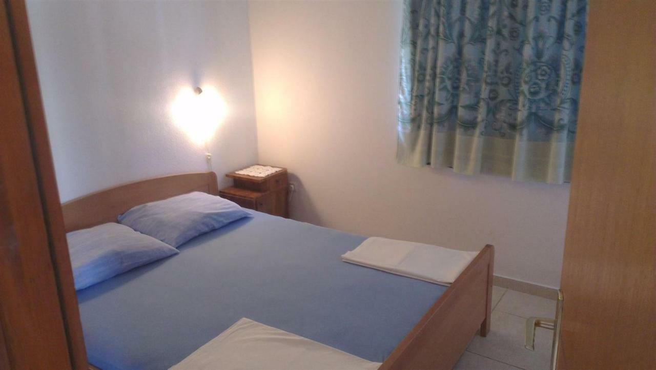 Tutini Dvori Apartamento Primošten Exterior foto