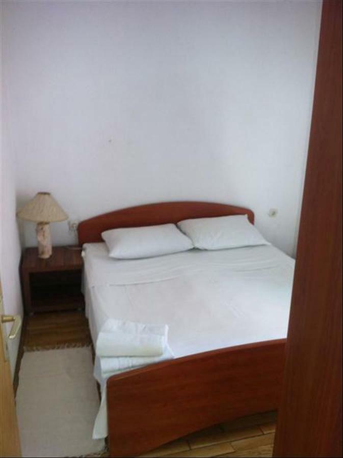 Tutini Dvori Apartamento Primošten Exterior foto